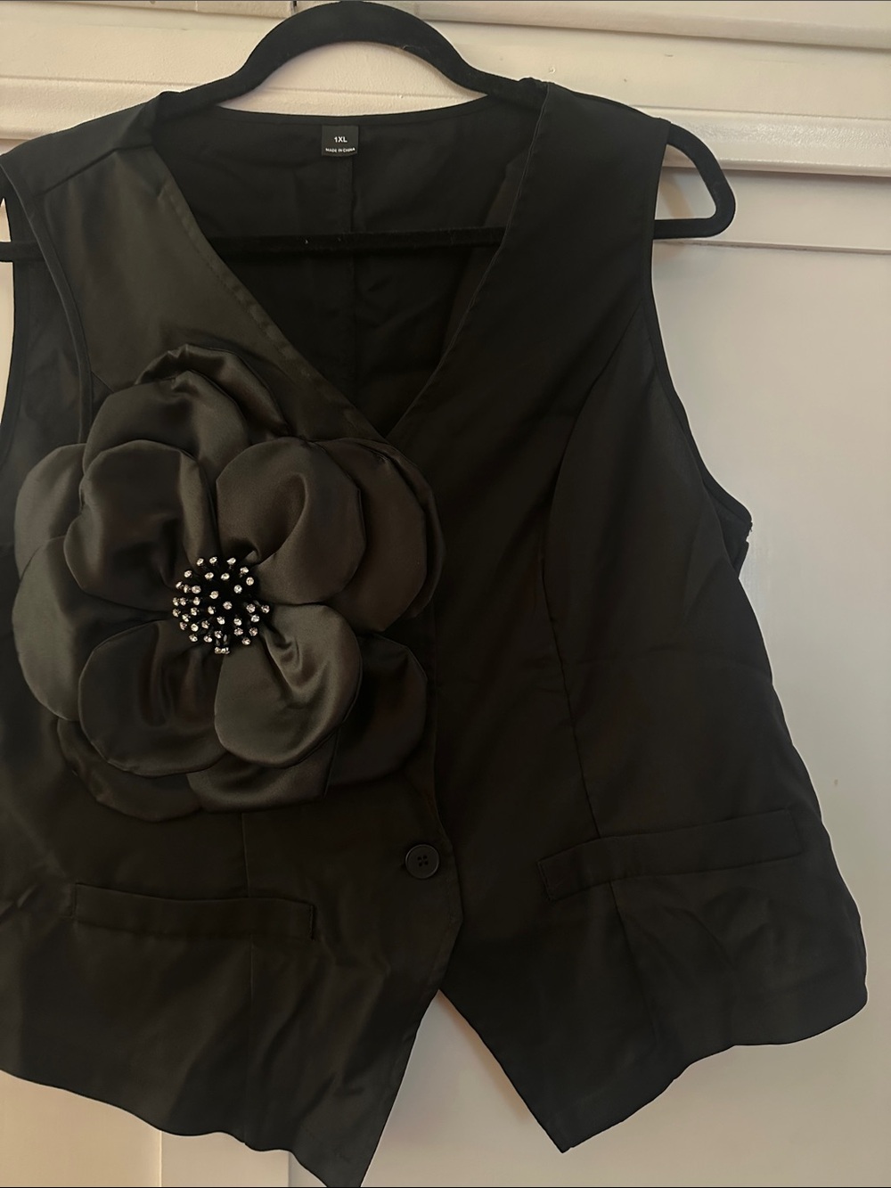 SHEIN Black Satin Floral Appliqué Beaded Vest